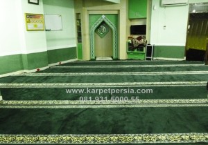 Karpet sajadah polos hijau masjid bea cukai halim perdana kusumah