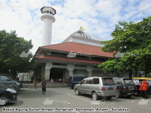 Karpet Masjid Agung Sunan Ampel Surabaya