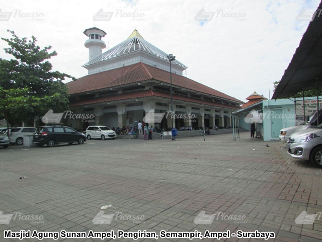 Karpet Masjid Agung Sunan Ampel Surabaya
