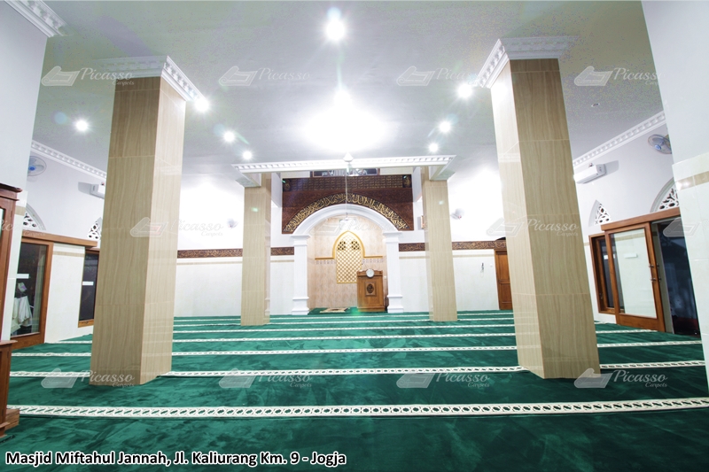 karpet masjid hijau, kaliurang, jogja