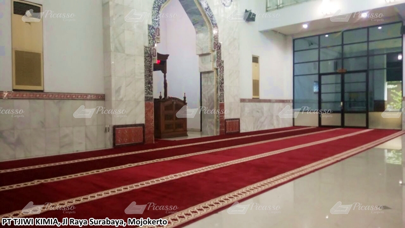 karpet masjid merah, mojokerto