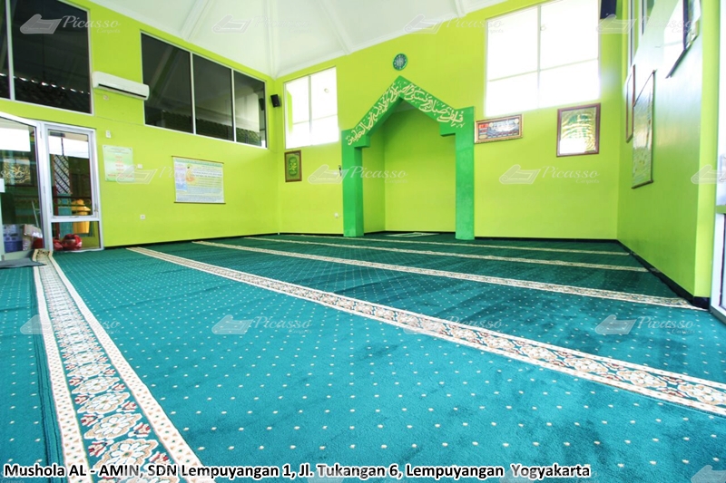 karpet masjid hijau, lempuyangan, jogja