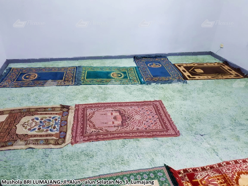 Karpet masjid Merah Lumajang