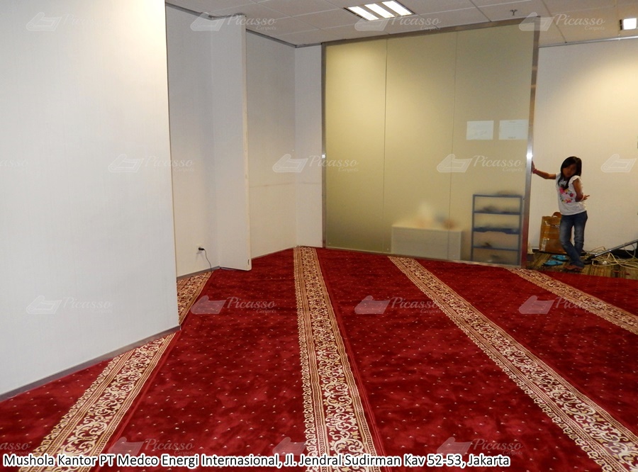 karpet masjid merah, medco energi internasional, jaksel