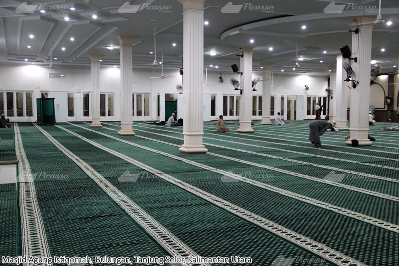 karpet masjid hijau, bulungan, kalimantan utara