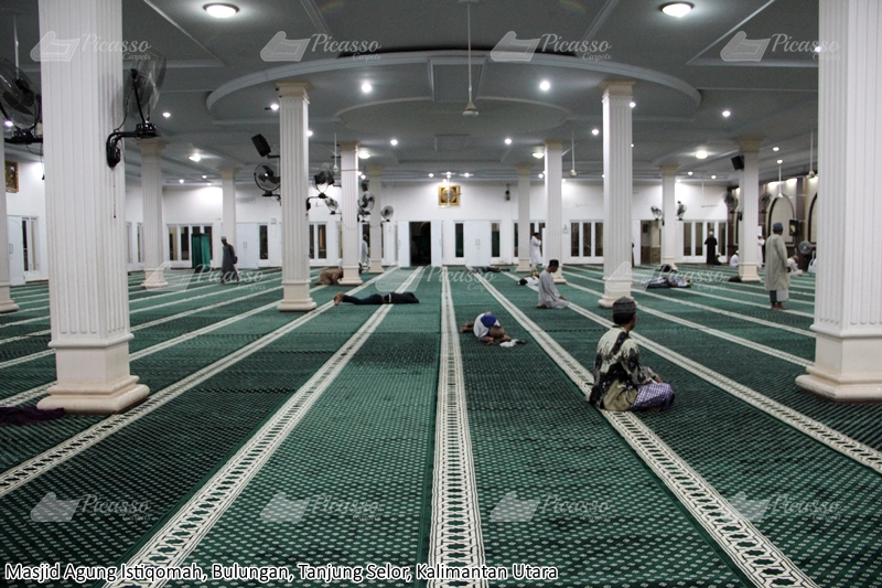 karpet masjid hijau, bulungan, kalimantan utara