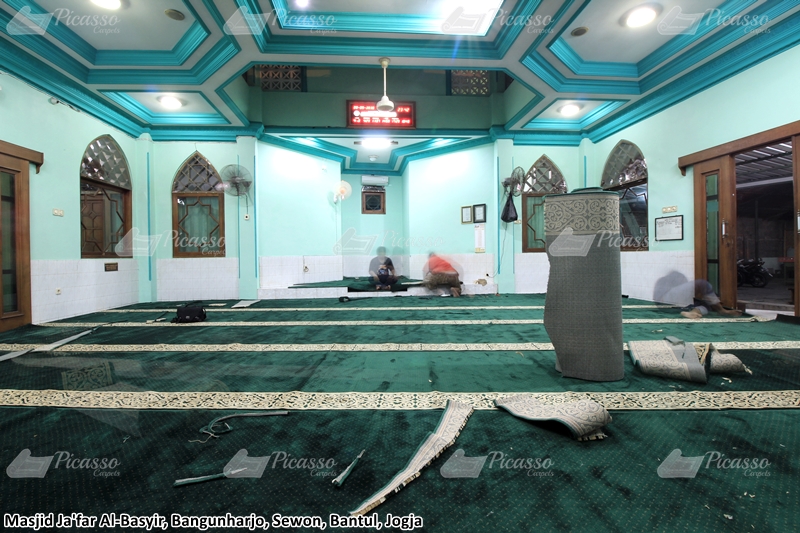 karpet masjid hijau, bantul, jogja