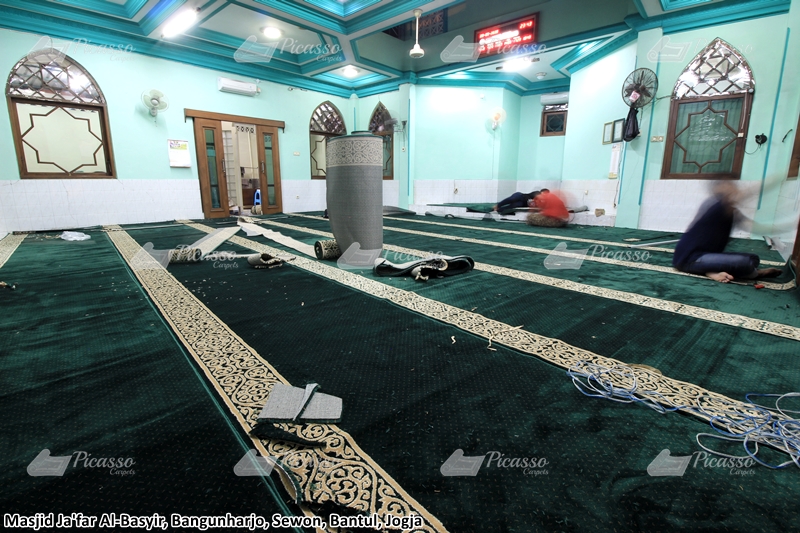 karpet masjid hijau, bantul, jogja
