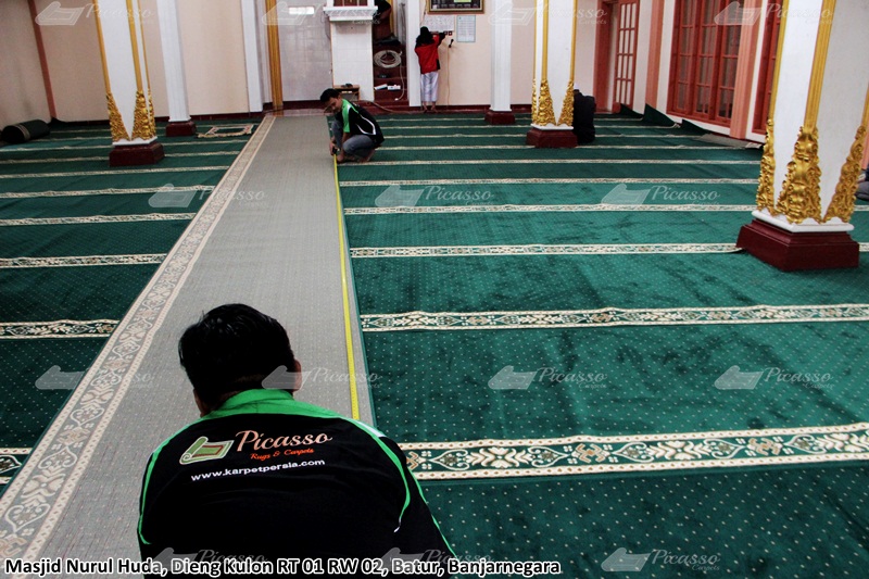 karpet masjid hijau, dieng kulon, banjarnegara