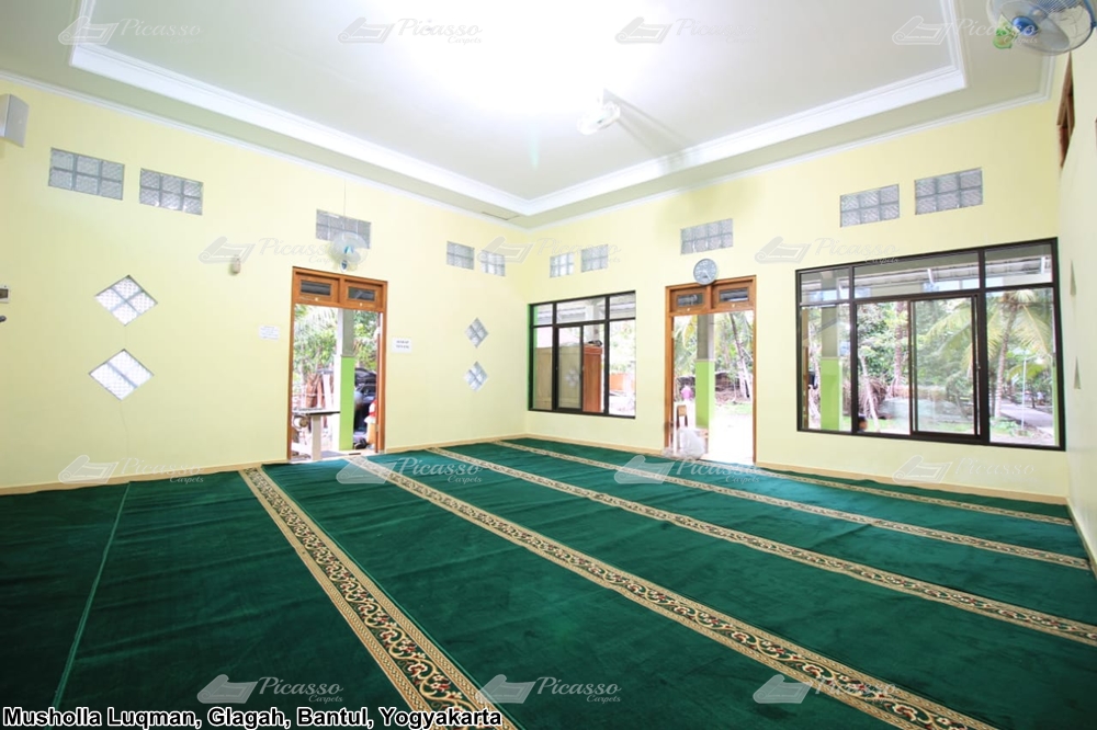 karoet masjid hijau
