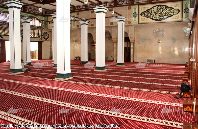 karpet masjid luar batang merah minimalis bintik emas