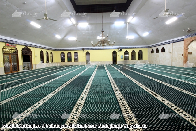 karpet masjid hijau bringharjo jogja