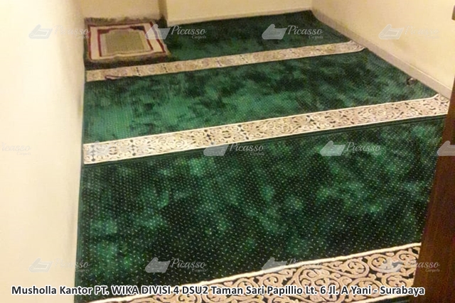 Karpet Masjid di Musholla Kantor PT. WIKA Taman Sari Papillio Surabaya