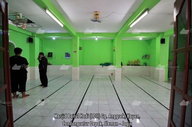 karpet masjid jogja - Masjid Baitul Hadi LDII Condongcatur Sleman