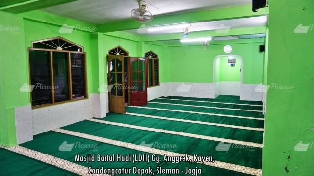 karpet masjid jogja - Masjid Baitul Hadi LDII Condongcatur Sleman