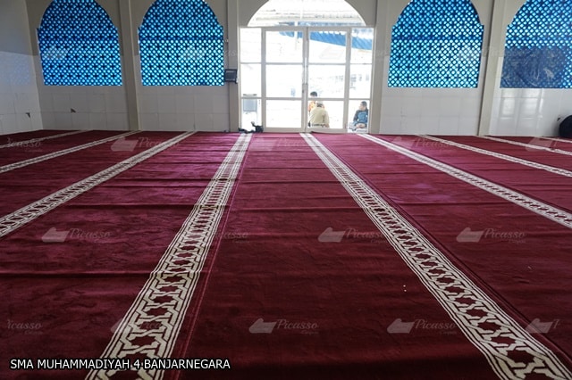 karpet masjid SMK MUHAMMADIYAH BANJARNEGARA